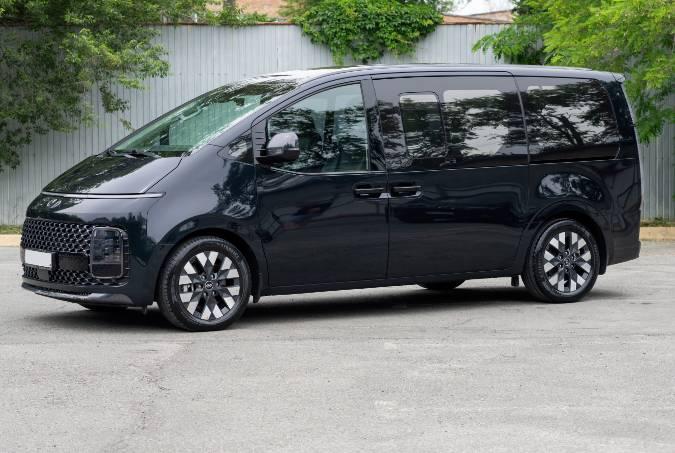 Hyundai Staria